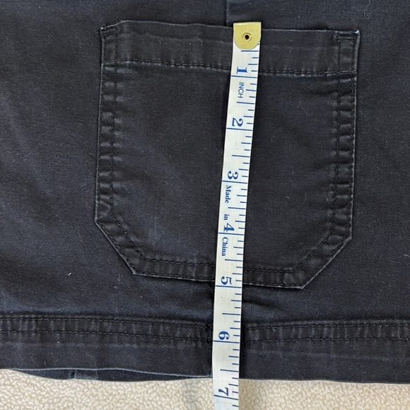 Karen Scott Cotton Blend Short Black Skort Size 10 - Picture 9 of 10